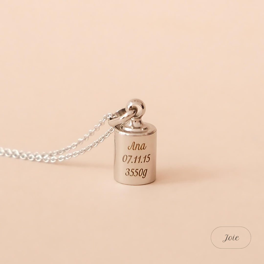 Silver-plated necklace with Joie engraving